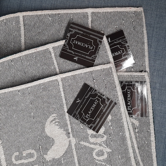 Set 4 Placemats Tablemat Gray White Rooster 13" x 19" Washable Farm Fresh Eggs - Picture 6 of 7